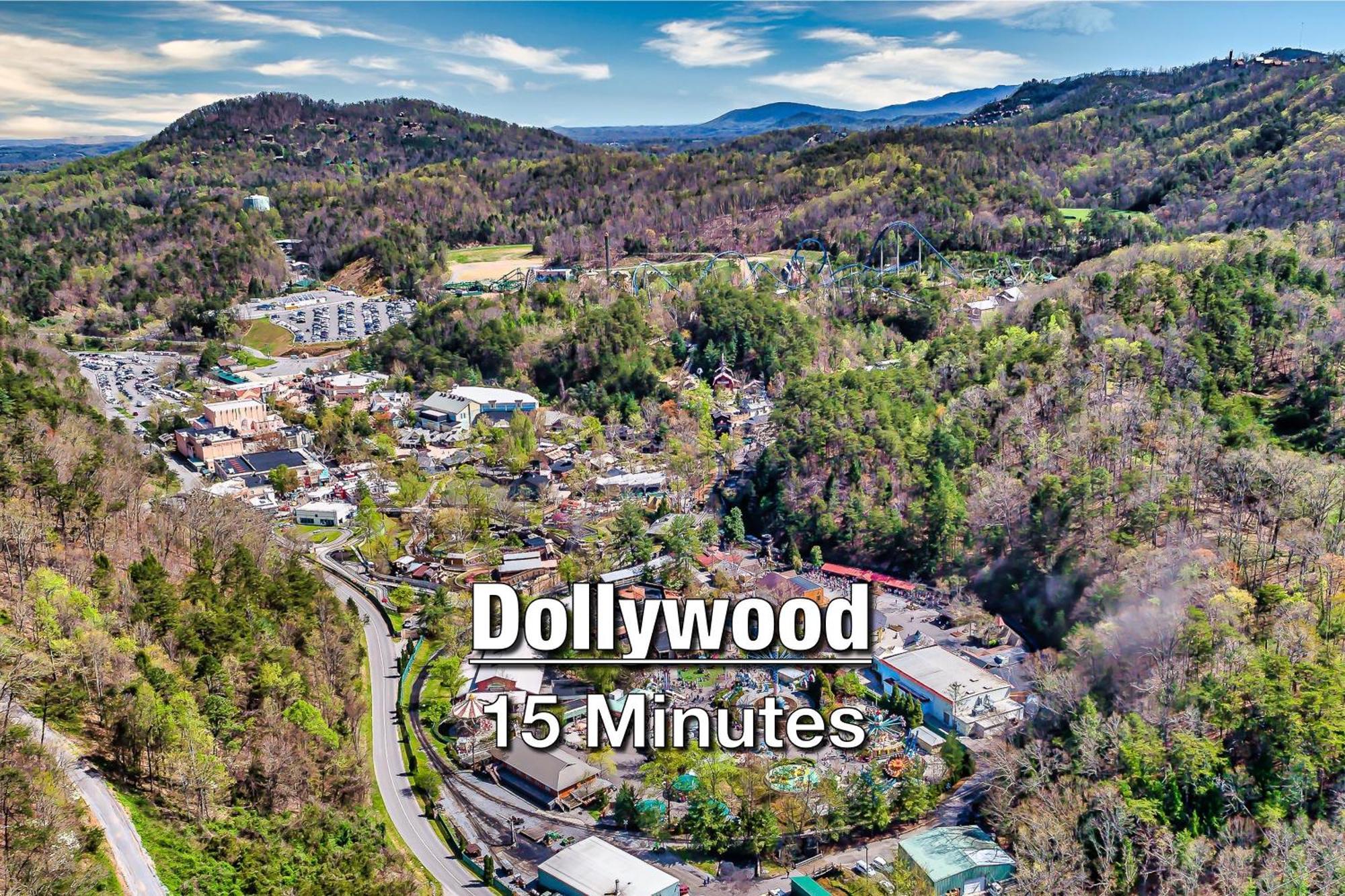 New Luxury Cabin With Stunning Mountainviews,Hottub, Firepit, Fireplace,2 Kingbeds, 2 Covereddecks,Bbqgrill, Shuffleboard And Pool Access Sevierville Bagian luar foto